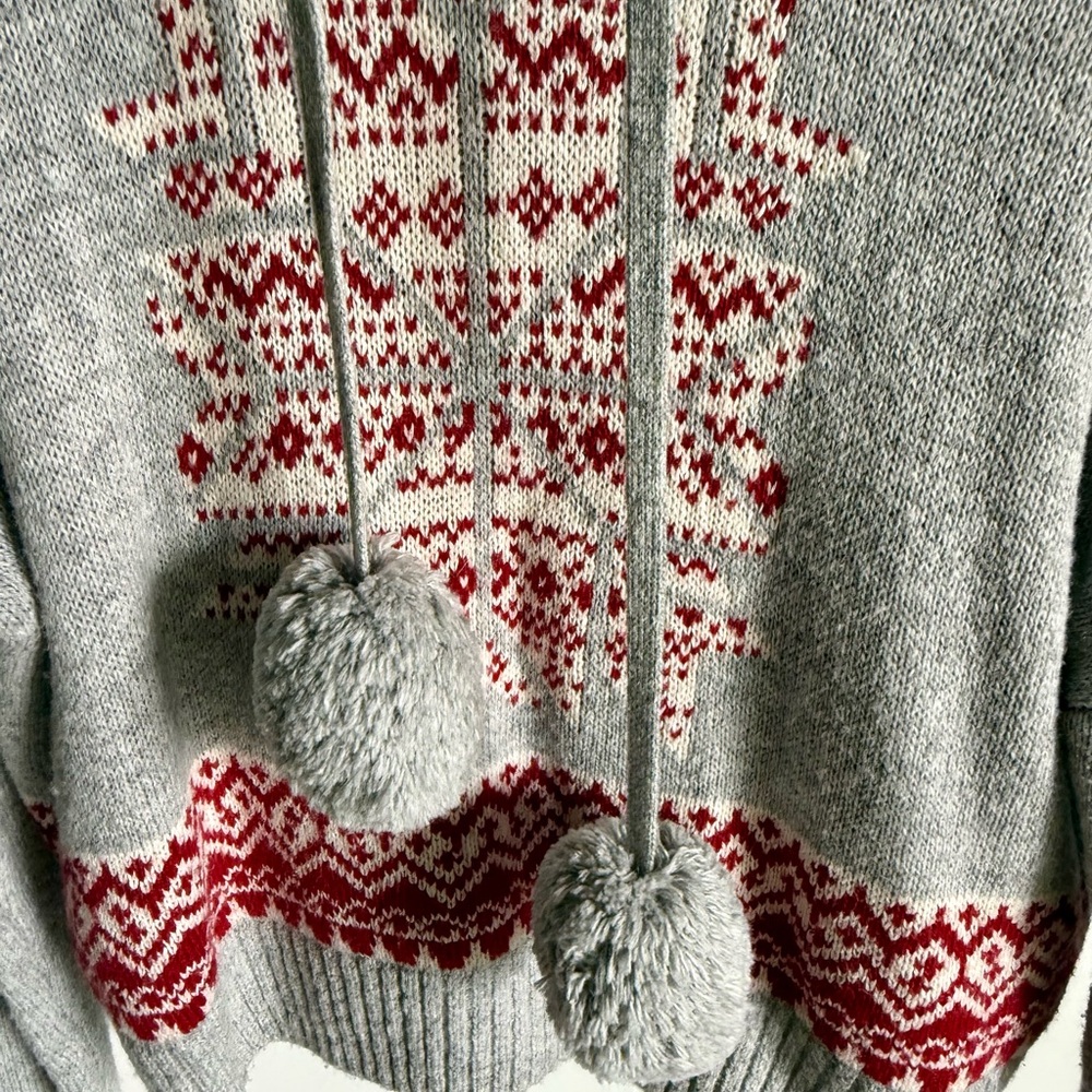 NEW With Tags Ruby Moon Gray and Red Nordic Fair Isle Pom Pom Sweater Sz Medium - Picture 3 of 8